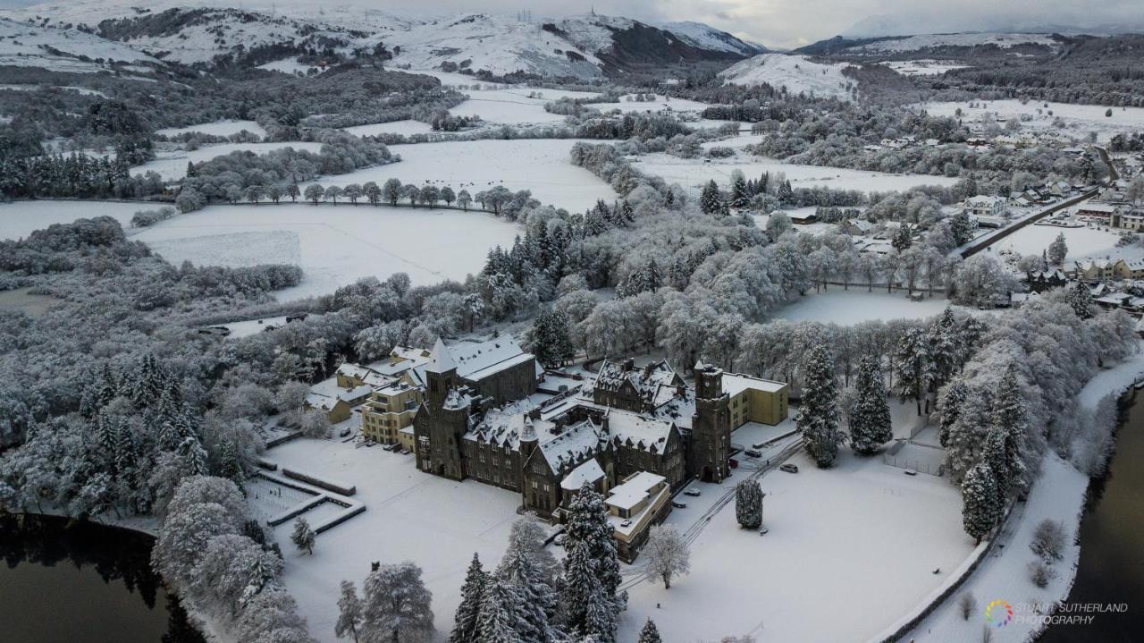 Old School Apartments With A View Fort Augustus Exterior foto